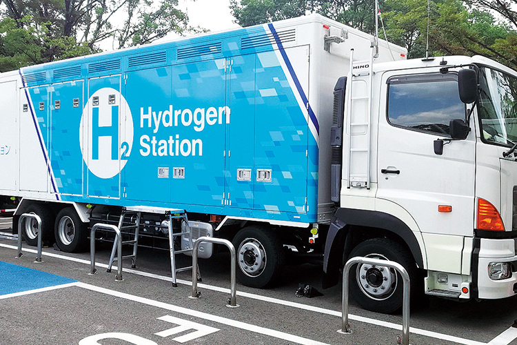 移動式水素ステーションの専用トラックの写真 移動式水素ステーションの専用トラックの写真