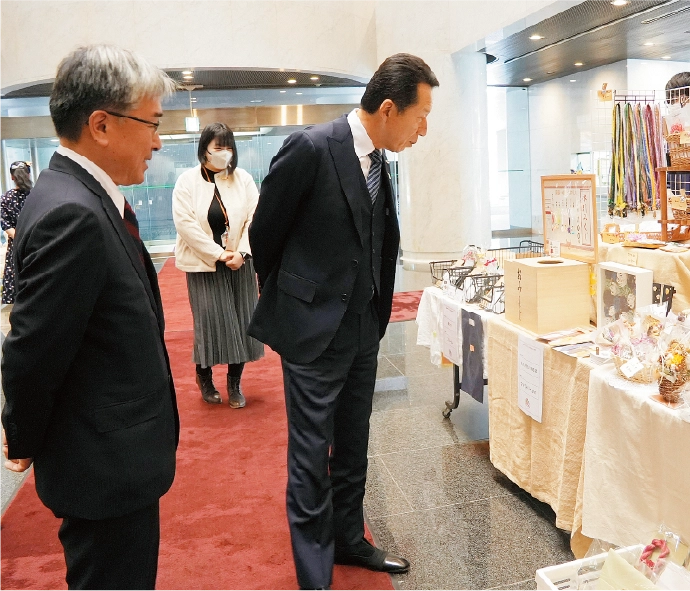 「まごころ製品」販売会の様子