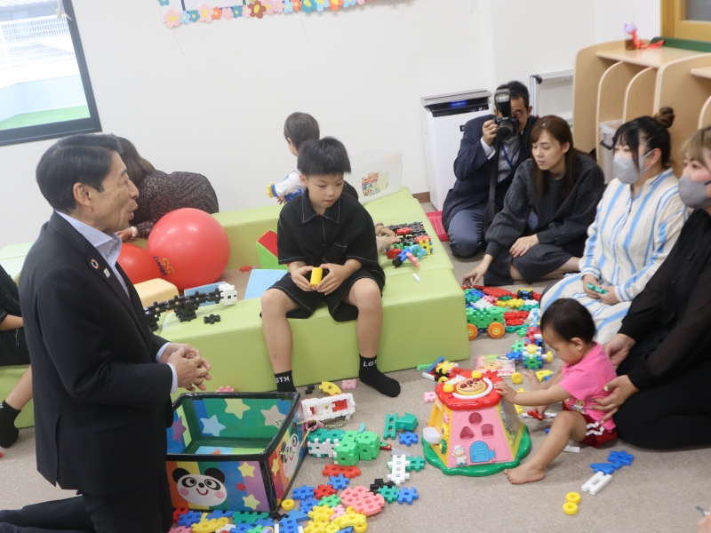 こども家庭センター見学２