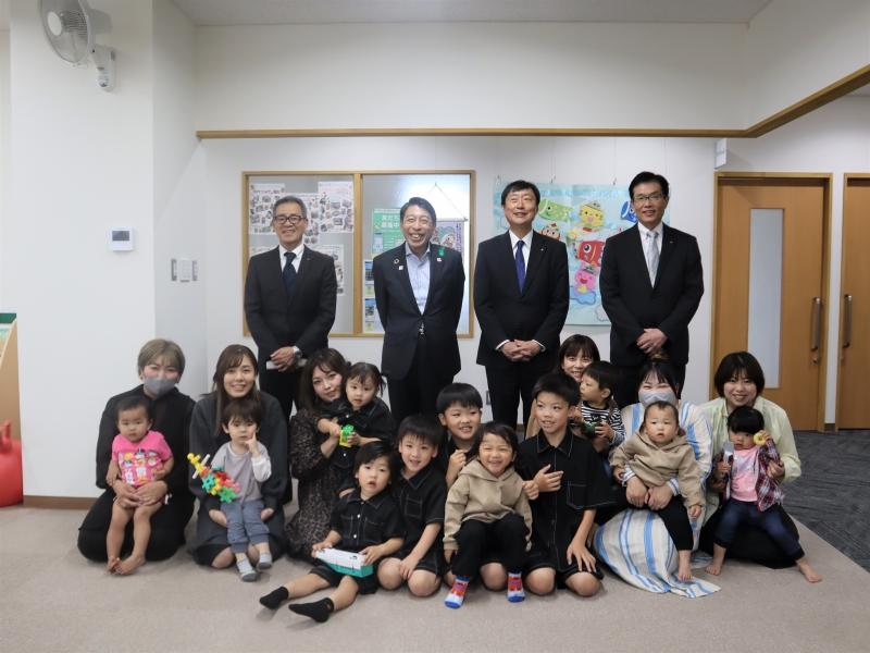 こども家庭センター見学３