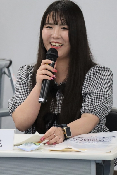 安丸氏