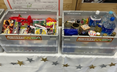 集まった食品の一部