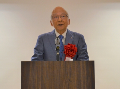 参加者へ応援メッセージを送る倉富会長