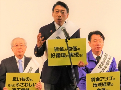 街頭行動の様子（知事による説明）