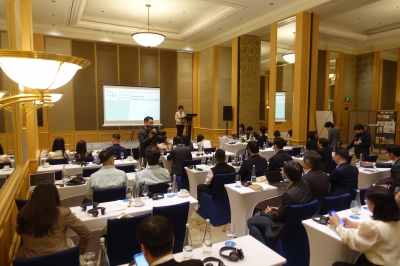 ハノイ市で、ワークショップを実施している様子の写真です。