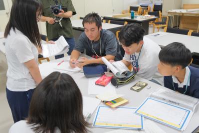 グループワークの様子（ちょっくらJr.グローバルキャンプ）