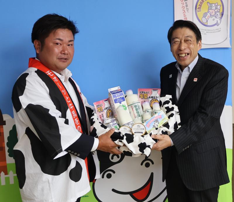 知事写真