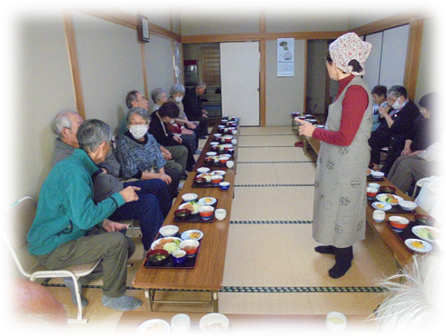牧山東年長者の会　食事会の様子