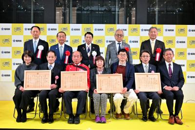 令和７年度６次化商品セレクション受賞者記念撮影
