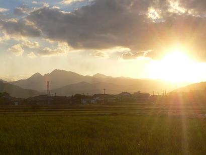 豊前市より犬ヶ岳、経読岳夕景