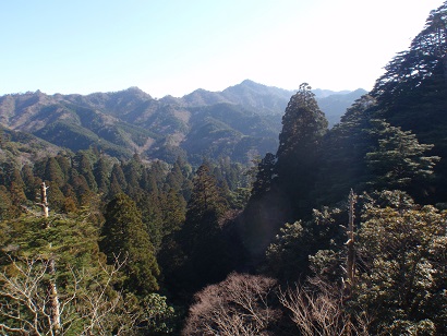 英彦山鬼杉付近より岳滅鬼山を望む