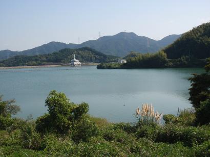 天拝湖より眺める基山方面