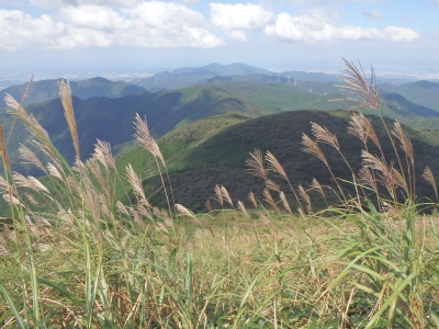 福智山から皿倉山を望んだ写真です